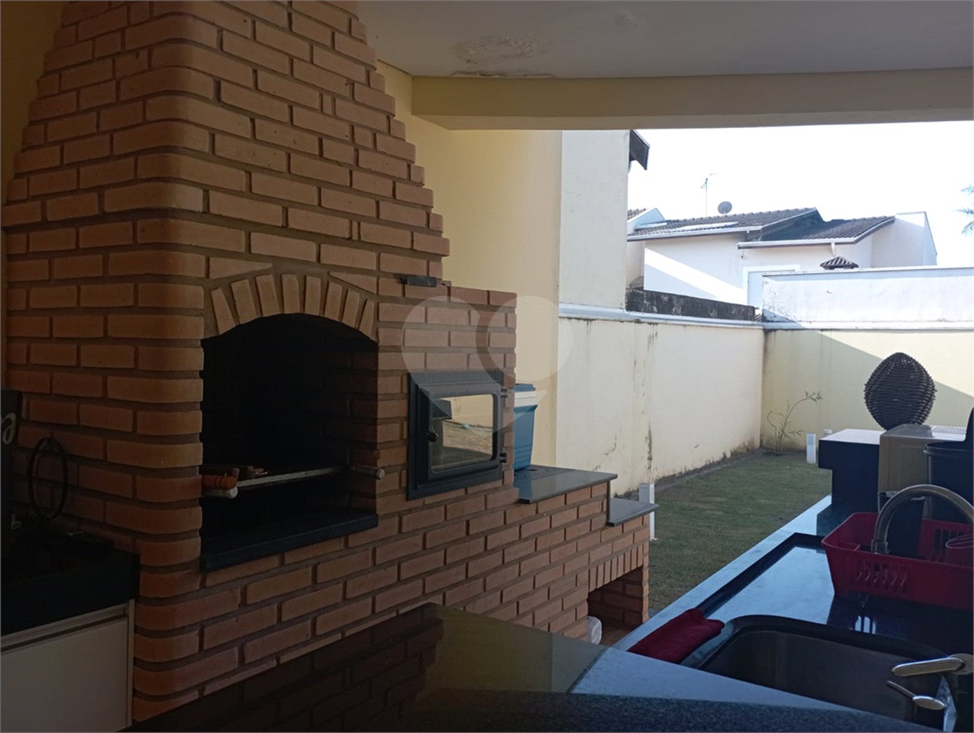 Casa à venda com 3 quartos, sendo 1 suíte, no condomínio Campos do Conde I, Paulínia - SP