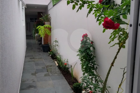 Sobrado à venda com 3 suítes em Jardim Realce, Suzano, SP