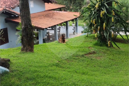 Casa à venda com 5 quartos, sendo 4 suítes, no condomínio Chácaras Flórida, Itu - SP