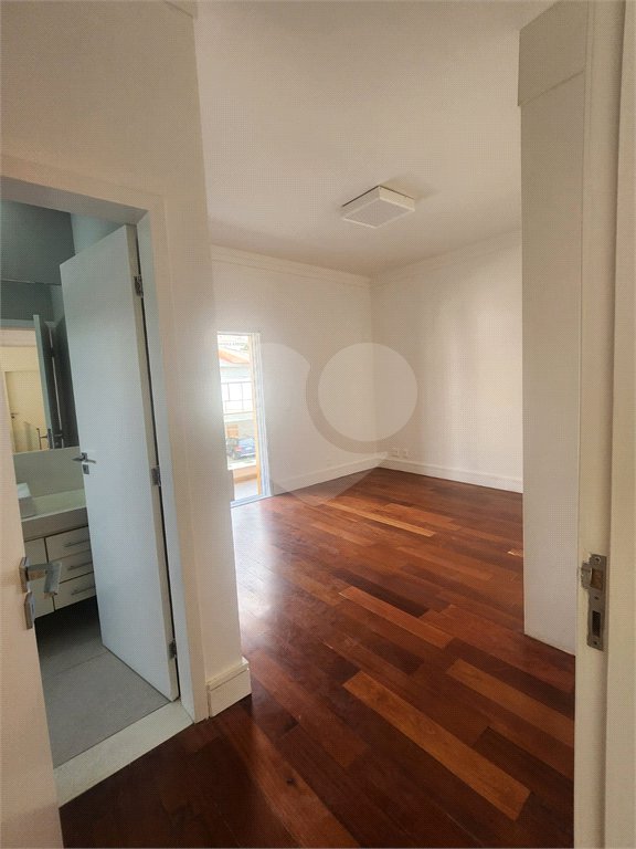 Casa à venda ou para alugar com 4 suítes no condomínio Residencial Jaguary, São José dos Campos - SP