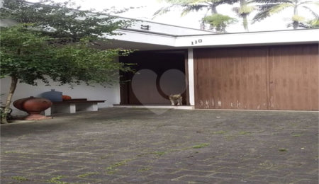 Casa Térrea à venda com 4 quartos, sendo 1 suíte,  em Granja Julieta, São Paulo, SP
