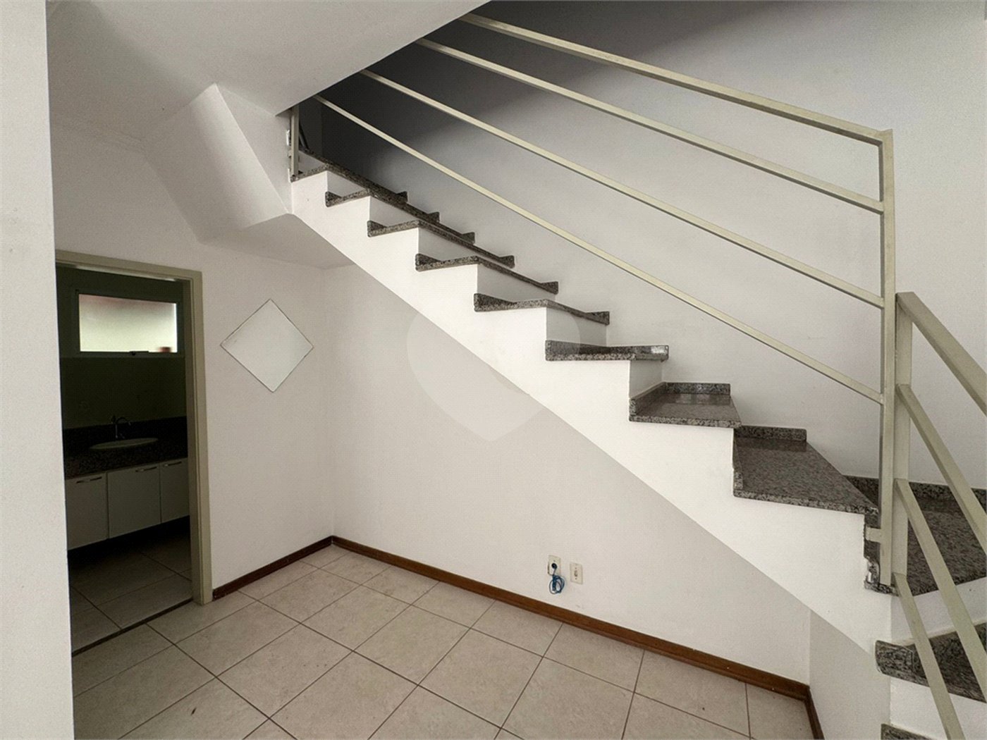 Casa á venda, com 3 dormitórios, no bairro Planalto paraíso em São Carlos.
