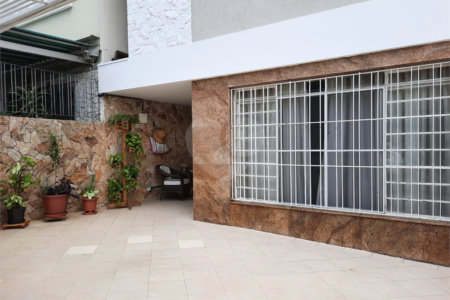 Sobrado à venda com 3 quartos, sendo 1 suíte, em Brooklin, São Paulo, SP