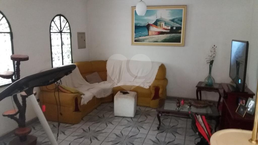 Sobrado à venda com 4 quartos, sendo 1 suíte, em Tremembé, São Paulo, SP