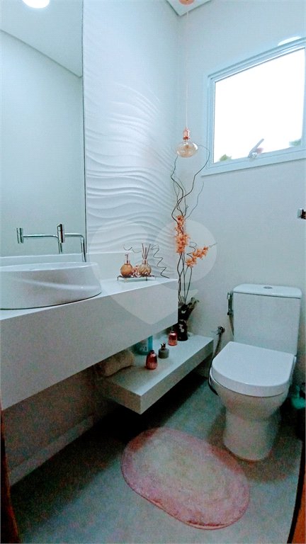 Casa à venda com 3 suítes no condomínio Vila do Sol, Valinhos - SP