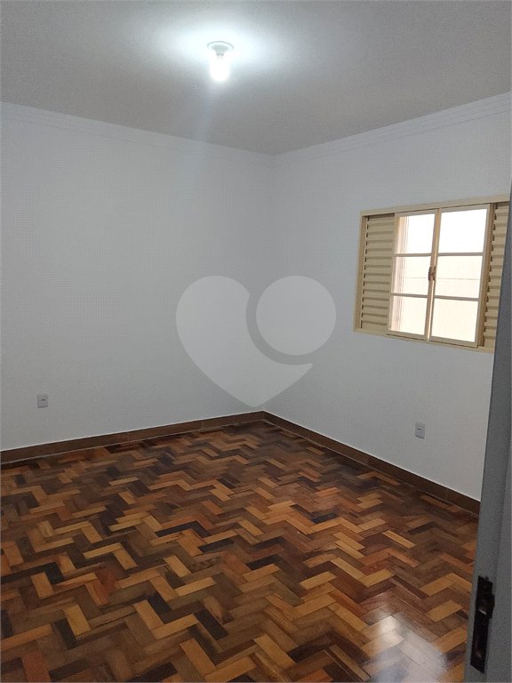 Casa à venda com 4 quartos, sendo 1 suíte, em Bosque dos Eucaliptos, São José dos Campos, SP