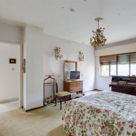 Casa à venda com 4 quartos, sendo 2 suítes, em Alto da Boa Vista, São Paulo, SP