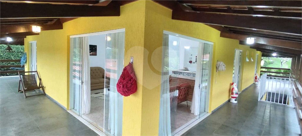 Chácara à venda com 5 quartos, sendo 2 suítes, no Centro, Piracaia, SP