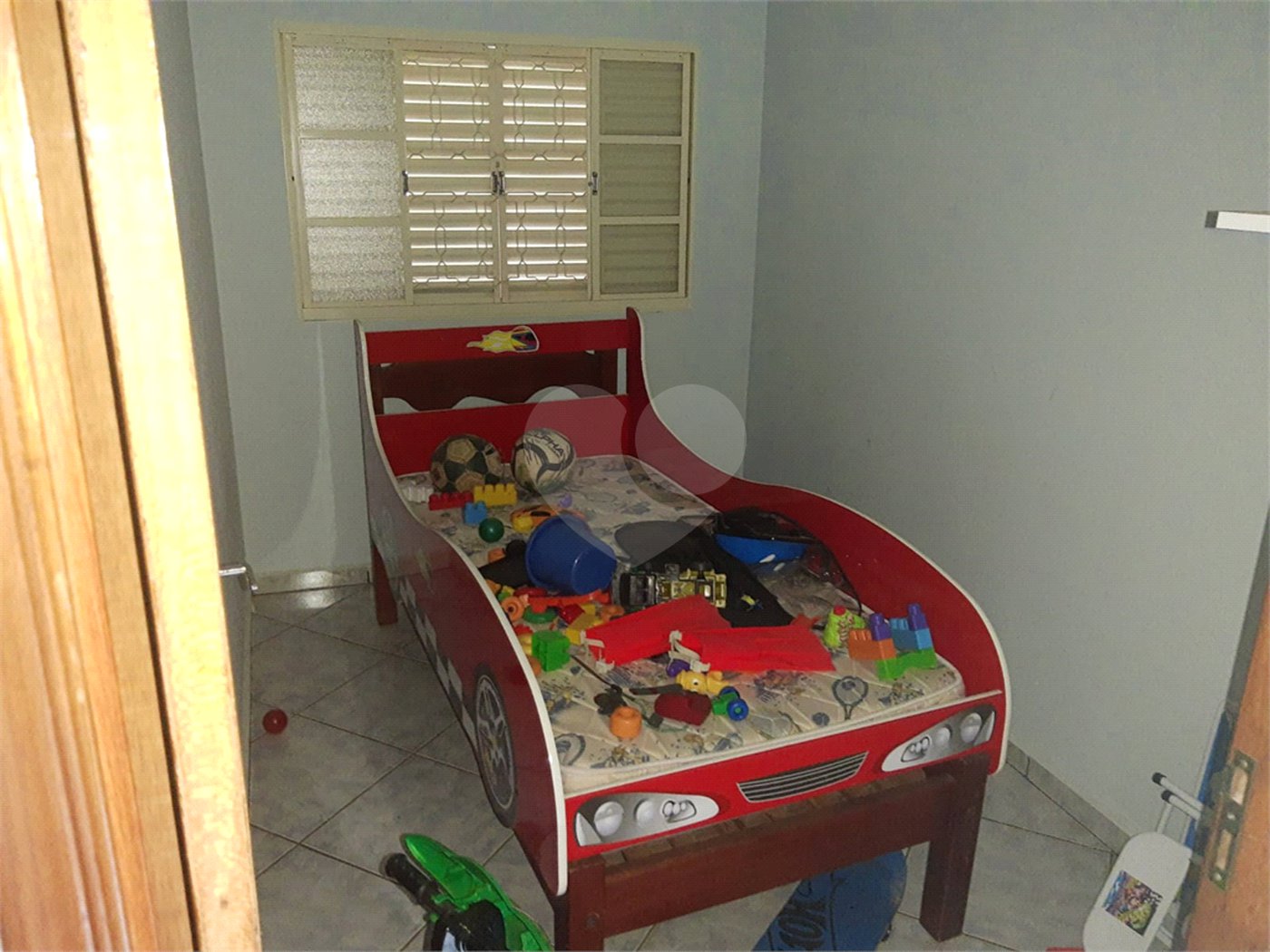 Chácara no condomínio Leila para venda