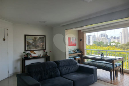 Apartamento à venda com 3 quartos, sendo 1 suíte, em Tatuapé, São Paulo, SP