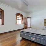 Casa à venda com 5 quartos, sendo 3 suítes, em Alto da Boa Vista, São Paulo, SP