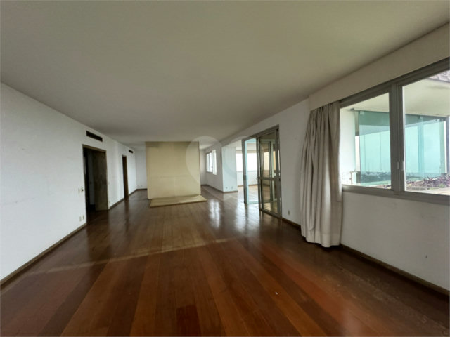 Apartamento à venda com 4 suítes em Jardim Marajoara, São Paulo, SP