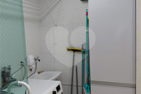 Casa à venda com 2 suítes no condomínio Residencial Guilhen, São Paulo - SP