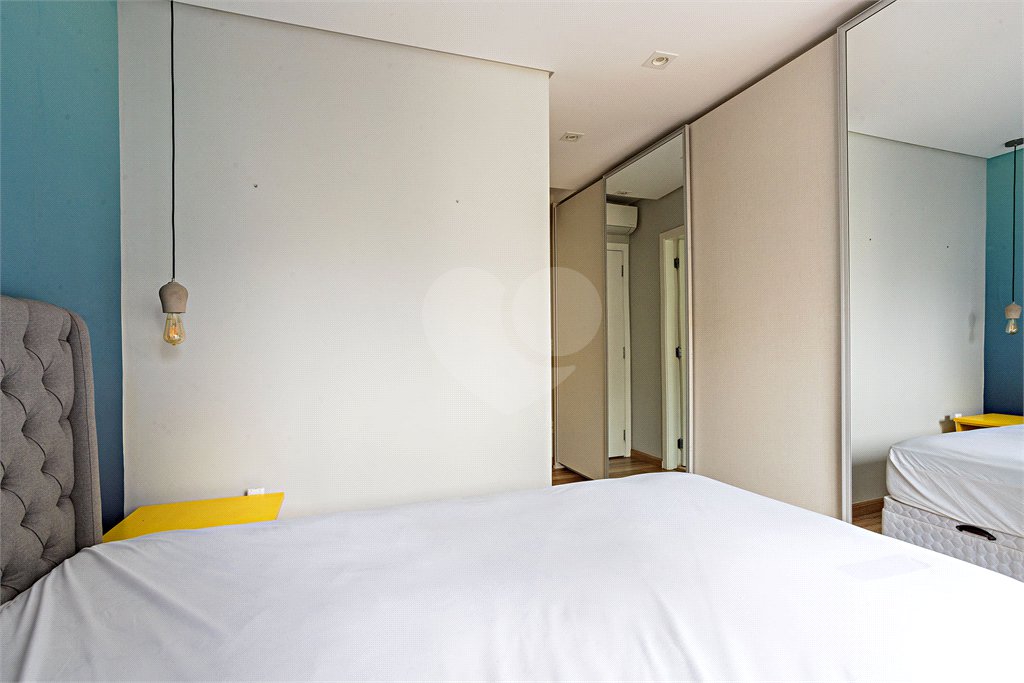 Apartamento à venda com 3 quartos, sendo 1 suíte,  em Jardim das Acácias, São Paulo, SP