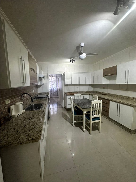 Apartamento à venda com 2 quartos, sendo 1 suíte, no Centro, Ponta Porã, MS