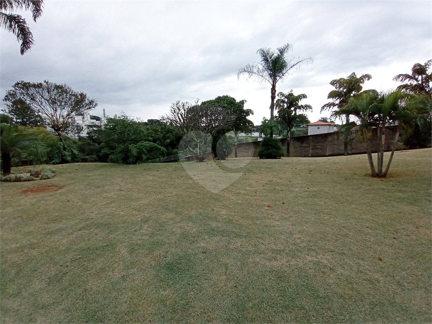 Casa à venda com 4 suítes no condomínio Estância Marambaia, Vinhedo - SP