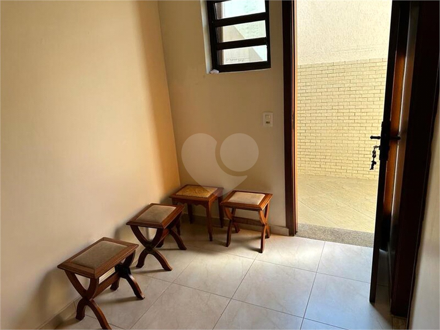 Sobrado com 5 dorm. sendo 2 suites