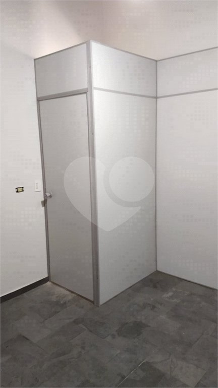 Sobrado à venda com 4 quartos, sendo 2 suítes,  em Jardim Regina, Indaiatuba, SP