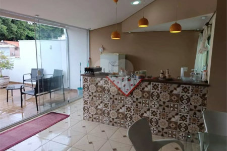 Sobrado à venda com 3 quartos, sendo 1 suíte, em Jardim Karolyne, Votorantim, SP