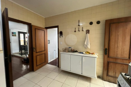Casa à venda com 4 quartos, sendo 1 suíte, em Jardim das Vertentes, São Paulo, SP