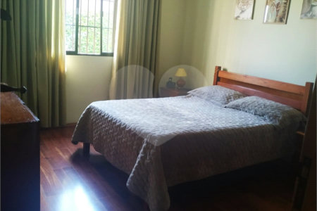 Casa de Vila à venda com 4 quartos, sendo 1 suíte, em Vila Santa Catarina, São Paulo, SP
