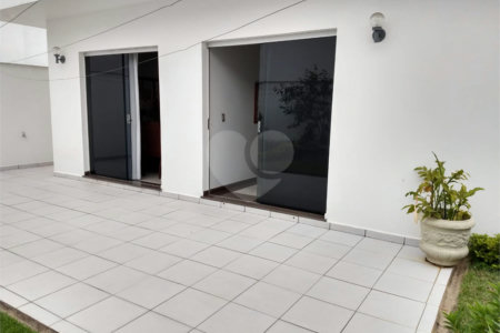 Sobrado à venda com 3 quartos, sendo 1 suíte,  em Jardim Franca, São Paulo, SP