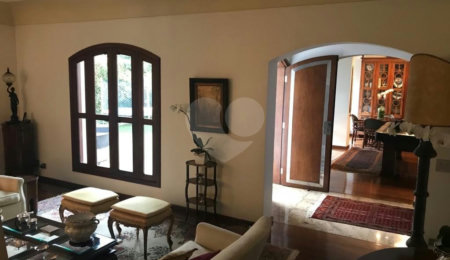 Casa à venda com 5 quartos, sendo 2 suítes, em Jardim Everest, São Paulo, SP