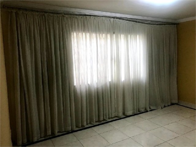Casa à venda com 3 quartos, sendo 1 suíte,  no condomínio Residencial Means do Campo, São Paulo - SP