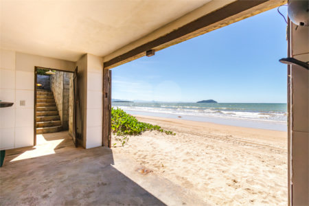 Casa em condomínio à venda com 6 quartos, sendo 5 suítes,  em Praia Rasa, Armação dos Búzios, RJ