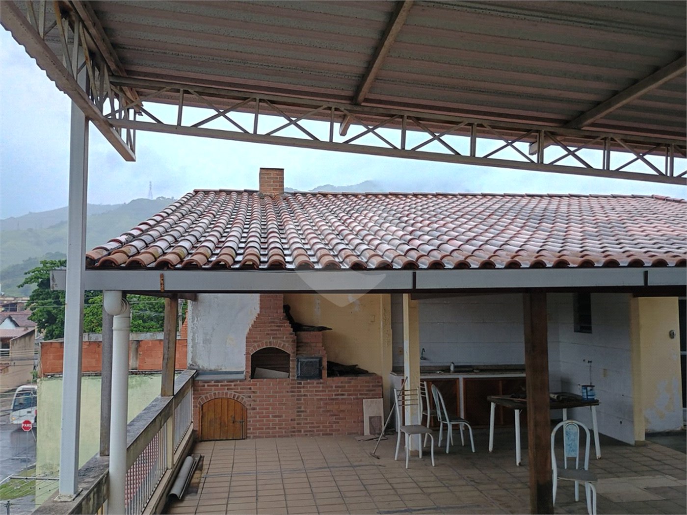 Casa à venda com 5 quartos, sendo 1 suíte, em Bangu, Rio de Janeiro, RJ
