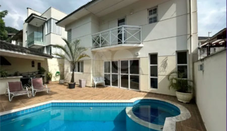 Casa à venda com 4 quartos, sendo 3 suítes,  no condomínio Residencial Nova Cantareira, São Paulo - SP