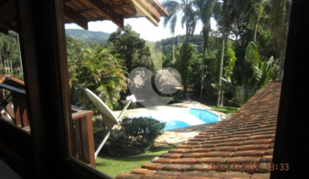 Casa à venda com 3 suítes no condomínio Associação Reserva das Hortênsias, Mairiporã - SP