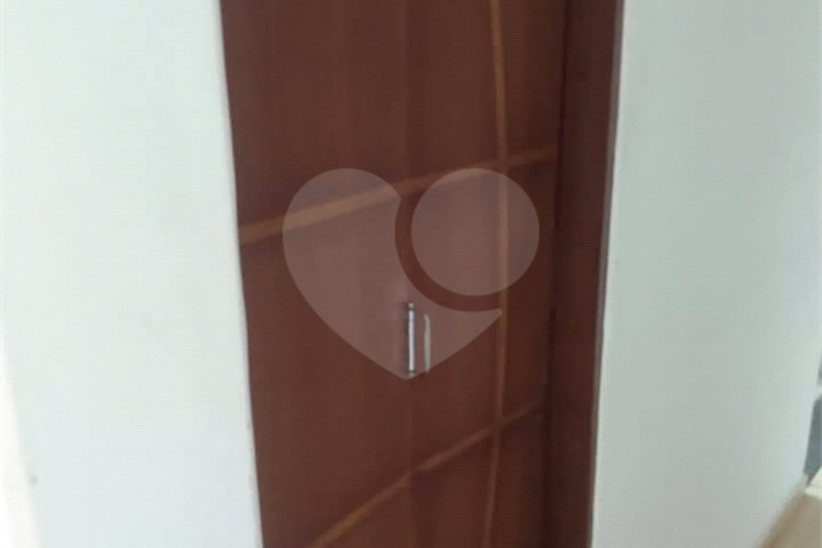 Apartamento à venda com 2 quartos em Cidade Tiradentes, São Paulo, SP