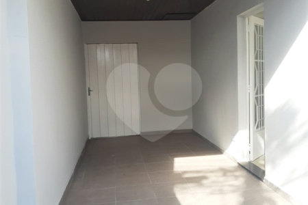 Casa à venda com 4 quartos em Lopes de Oliveira, Sorocaba, SP