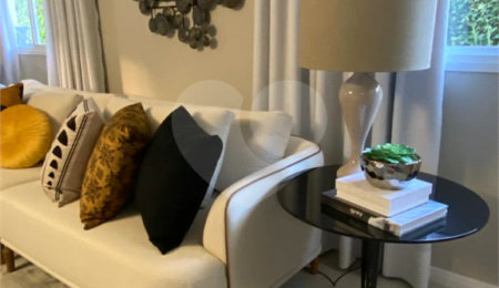 Casa à venda com 4 suítes no condomínio Marambaia, Vinhedo - SP