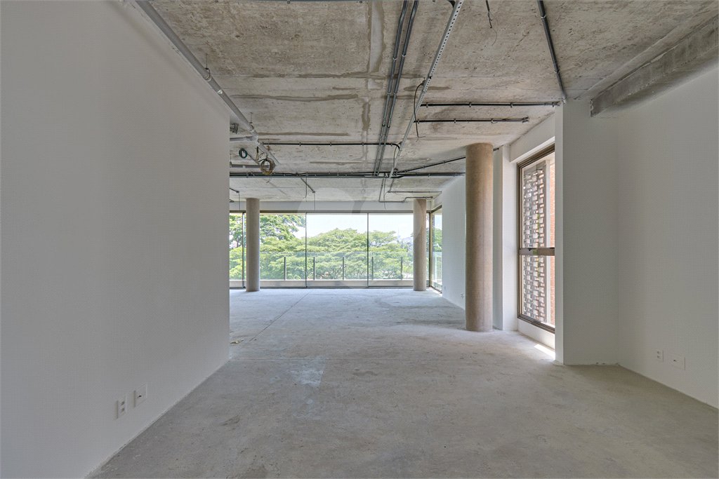 Apartamento à venda com 4 suítes em Vila Nova Conceição, São Paulo, SP