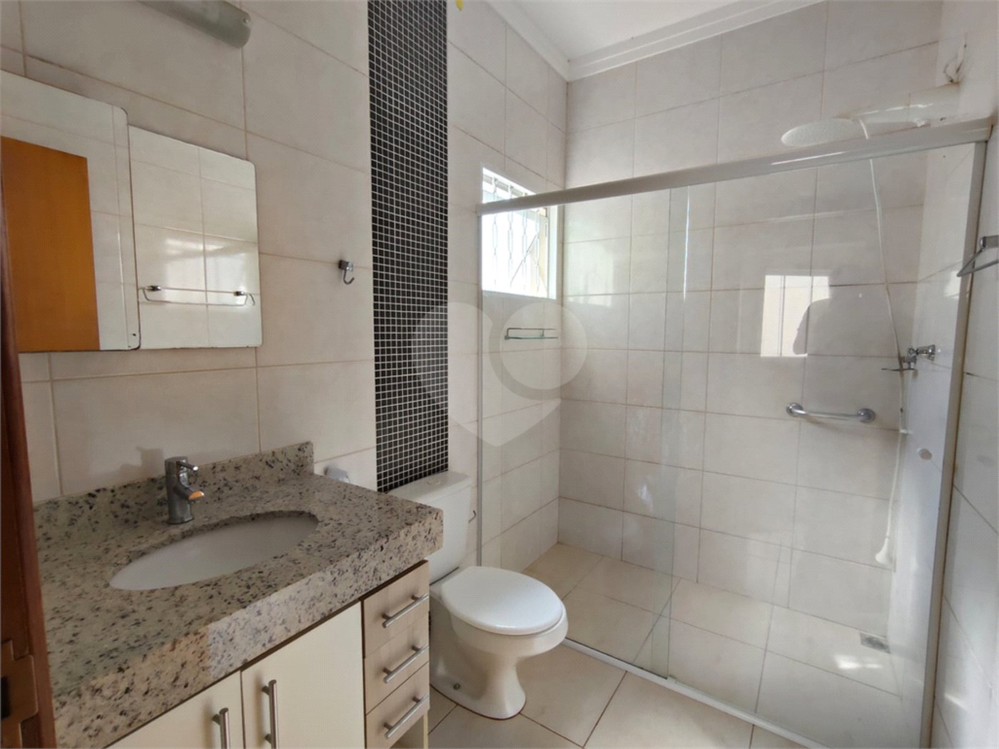 Casa à venda com 5 quartos, sendo 1 suíte,  em Jardim Colombo, Itapetininga, SP