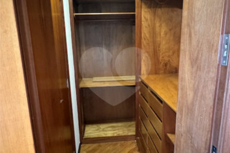 Cobertura à venda ou para alugar com 5 quartos, sendo 4 suítes, em Santo Amaro, São Paulo, SP