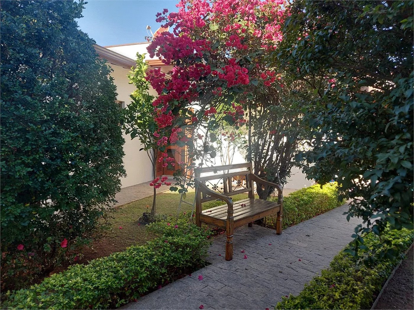 Casa à venda com 4 quartos, sendo 3 suítes, no Centro, Vinhedo, SP