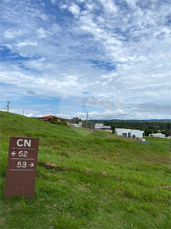 Terreno à venda no condomínio Ninho Verde II, Pardinho - SP