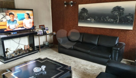 Casa à venda com 5 quartos, sendo 1 suíte, em Vila Romana, São Paulo, SP