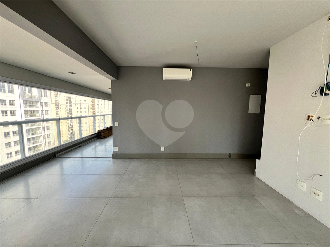 Apartamento à venda com 2 suítes em Indianópolis, São Paulo, SP