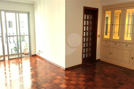 Apartamento à venda com 2 suítes em Moema, São Paulo, SP