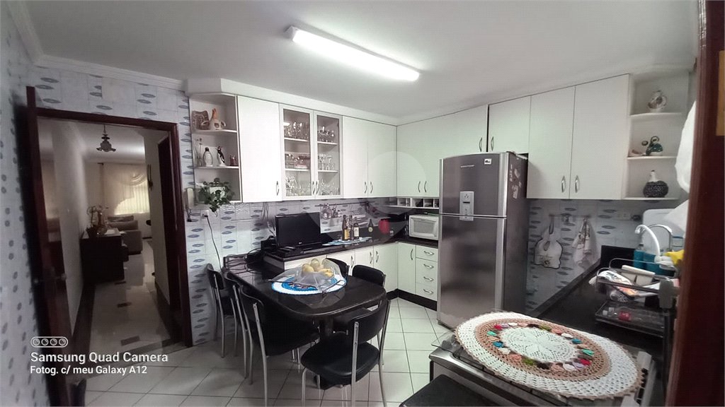 Sobrado à venda com 4 quartos, sendo 1 suíte, em Tremembé, São Paulo, SP