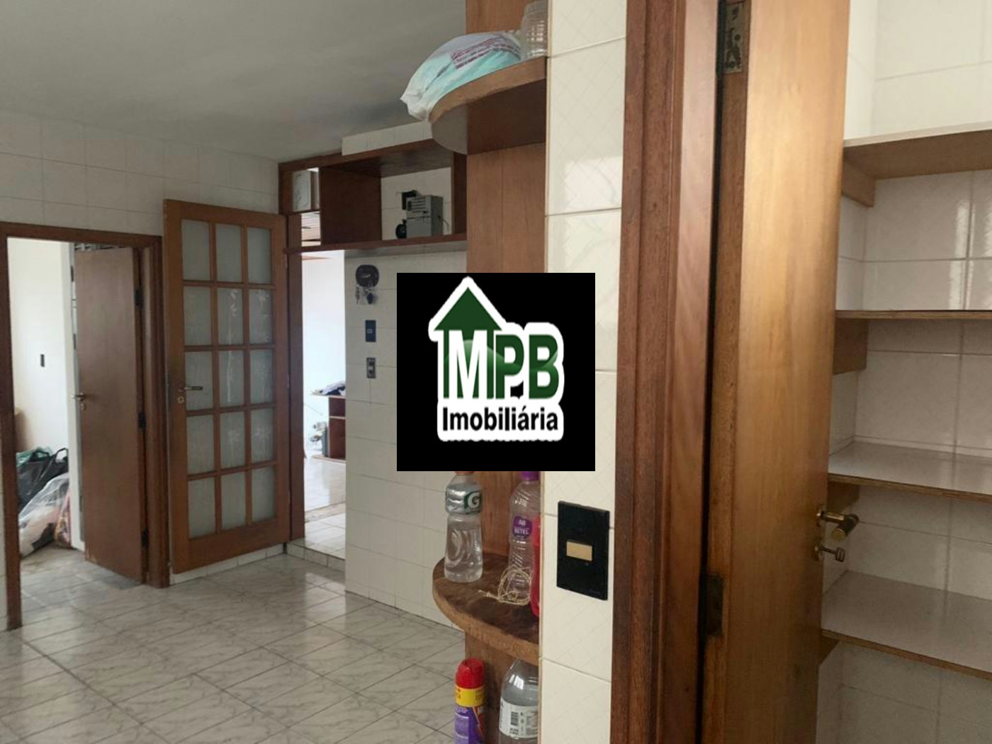Sobrado à venda com 3 quartos, sendo 1 suíte, em Vila Carvalho, Sorocaba, SP
