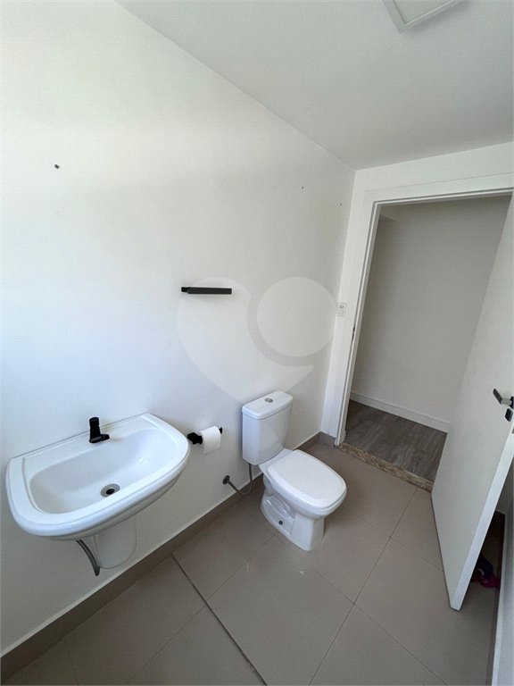 Sobrado à venda com 3 quartos em Parada Inglesa, São Paulo, SP