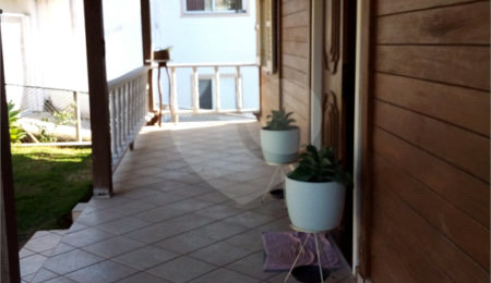 Casa à venda com 6 quartos, sendo 4 suítes, no condomínio Alpes D Ouro, Bom Jesus dos Perdões - SP