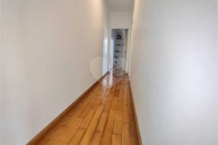 Casa à venda com 3 quartos, sendo 2 suítes, em Vila Gustavo, São Paulo, SP