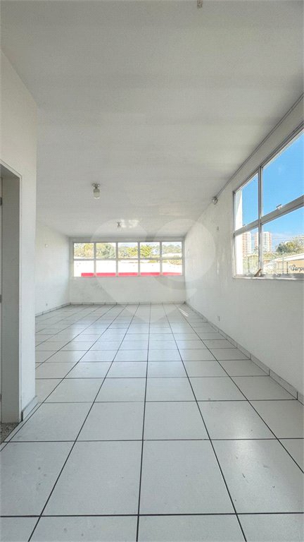 Prédio para alugar no Centro, Poá, SP