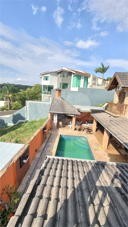 Casa à venda com 4 quartos, sendo 2 suítes, no condomínio Aruã Eco Park, Mogi das Cruzes - SP